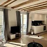 Appartement De Charme En Plein Coeur De Paris